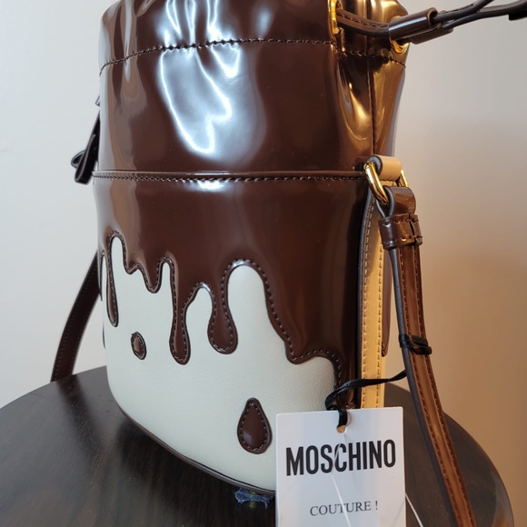 Moschino Drip Logo Bucket Bag - Picture 8 of 9